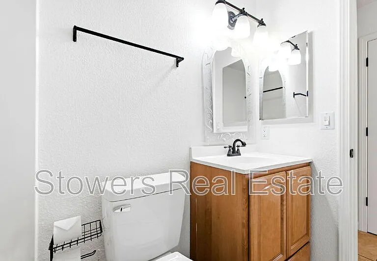 318 Joyce St — Photo 25