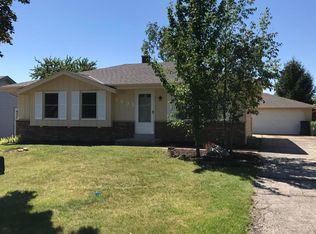 9335 W Darnel Ave, Milwaukee, WI 53224