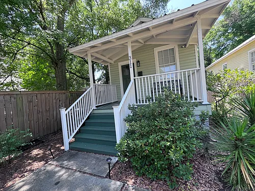 311 N Davis Hwy Photo 1