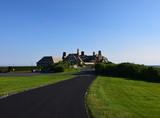 61 Ledge Rd APT I, Newport, RI 02840