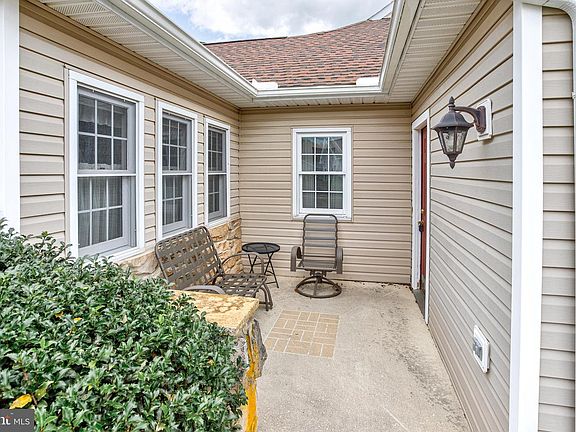 2nd image of 3301 Shellers Bnd APT 931