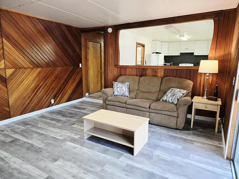 303 E Christina St — Photo 46