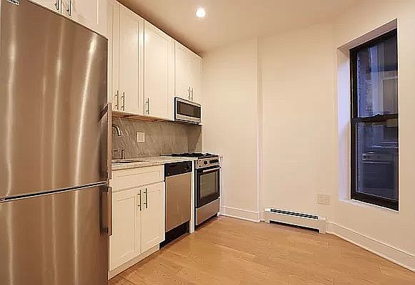 1st image of 1910 3rd Ave #4R