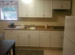 1 Wilshire Dr, Chestnut Ridge, NY 10977