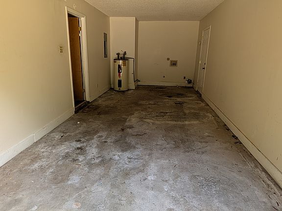 5th image of 611 S Skinner Ave