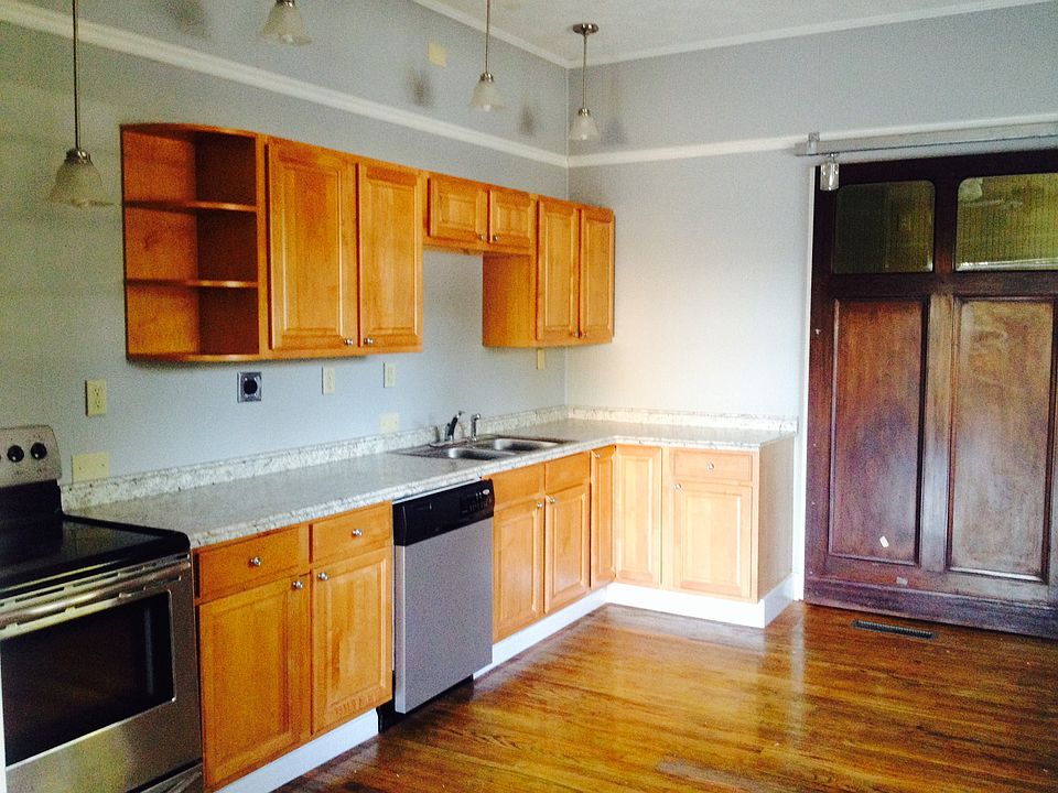 2nd image of 100 11th St S