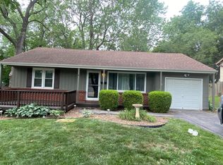 8428 Walmer St, Overland Park, KS 66212