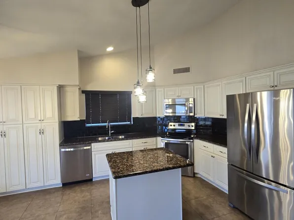 2520 E Granite View Drive, Phoenix, AZ 85048