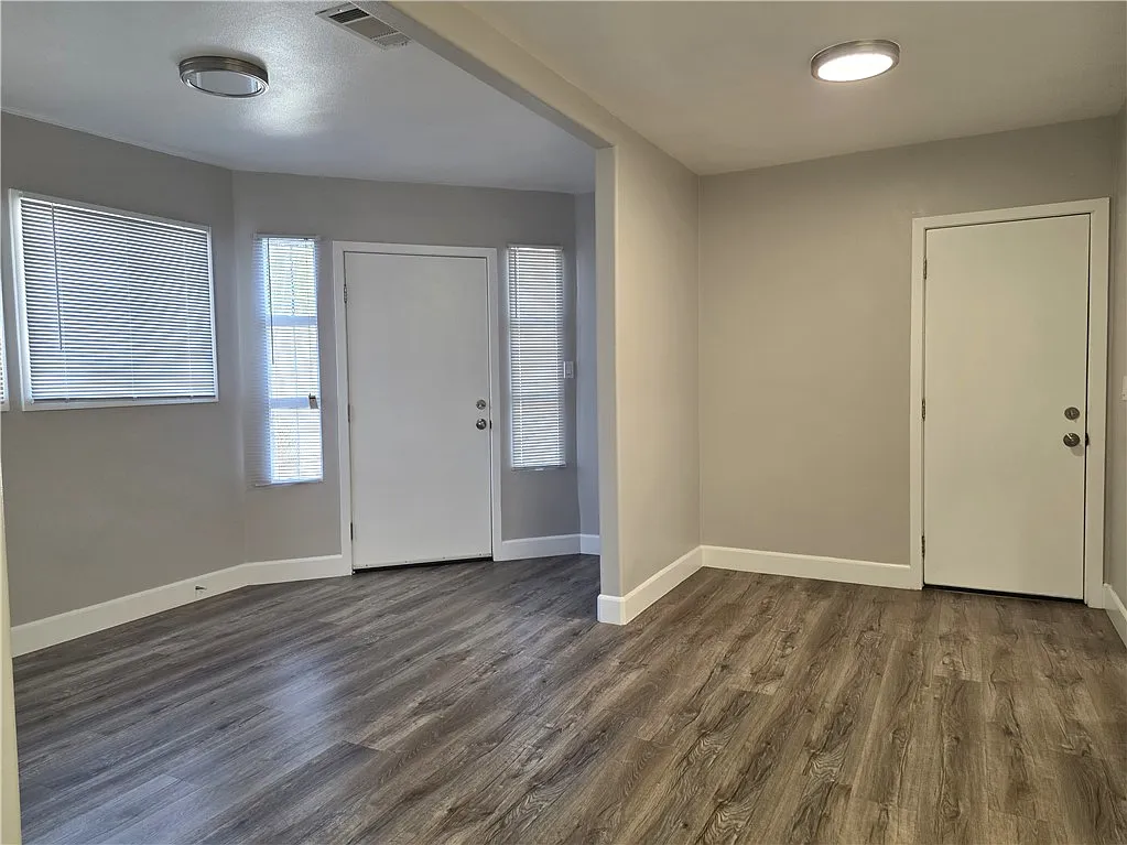 2 bed, 644 sqft, $2,500 — Photo 4