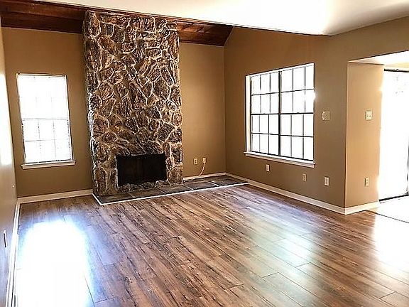 4th image of 4125 Loire Dr APT B