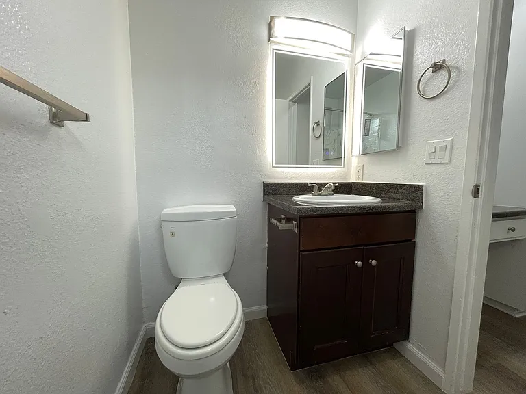 6736 Cleon Ave — Photo 19