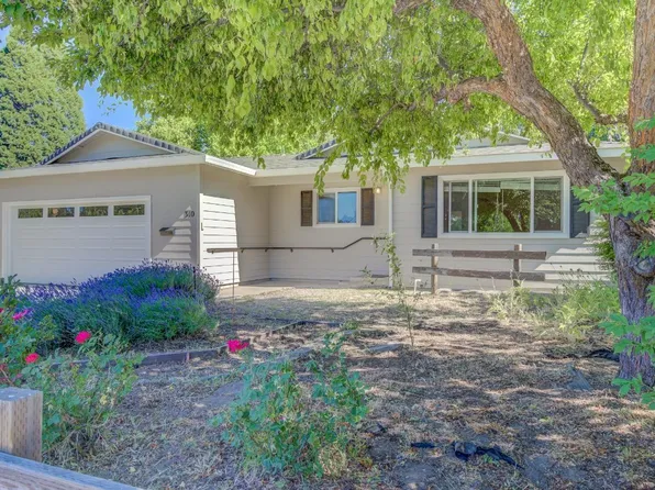 310 Rockfellow Dr, Mount Shasta, CA 96067