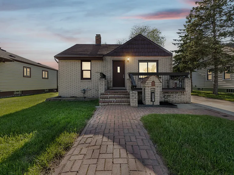 29131 Coolidge St — Photo 21