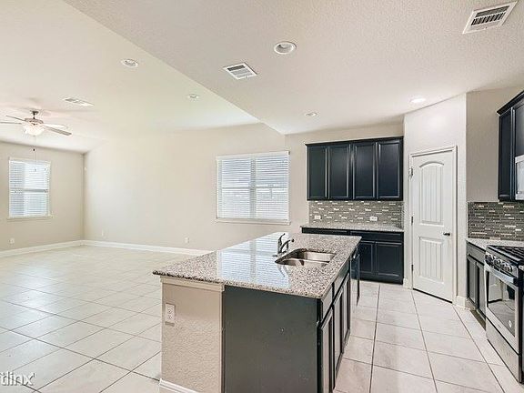 2nd image of 8114 Cactus Bend Dr
