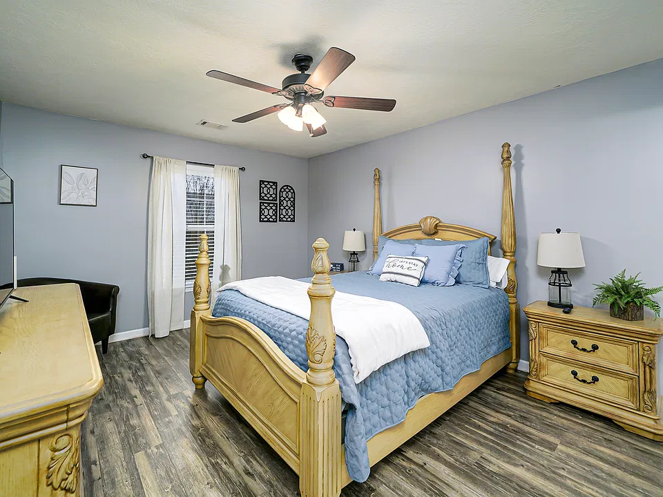 1214 Longpoint Dr