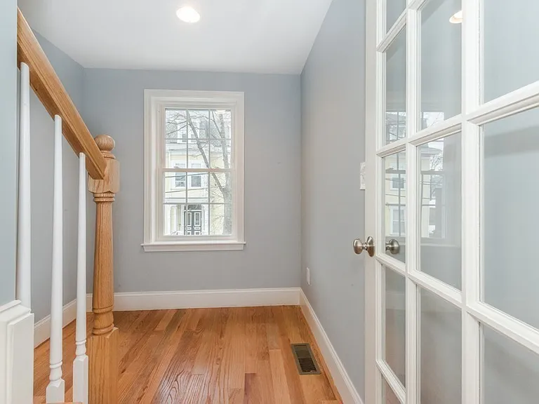 21 Franklin St #21 — Photo 7