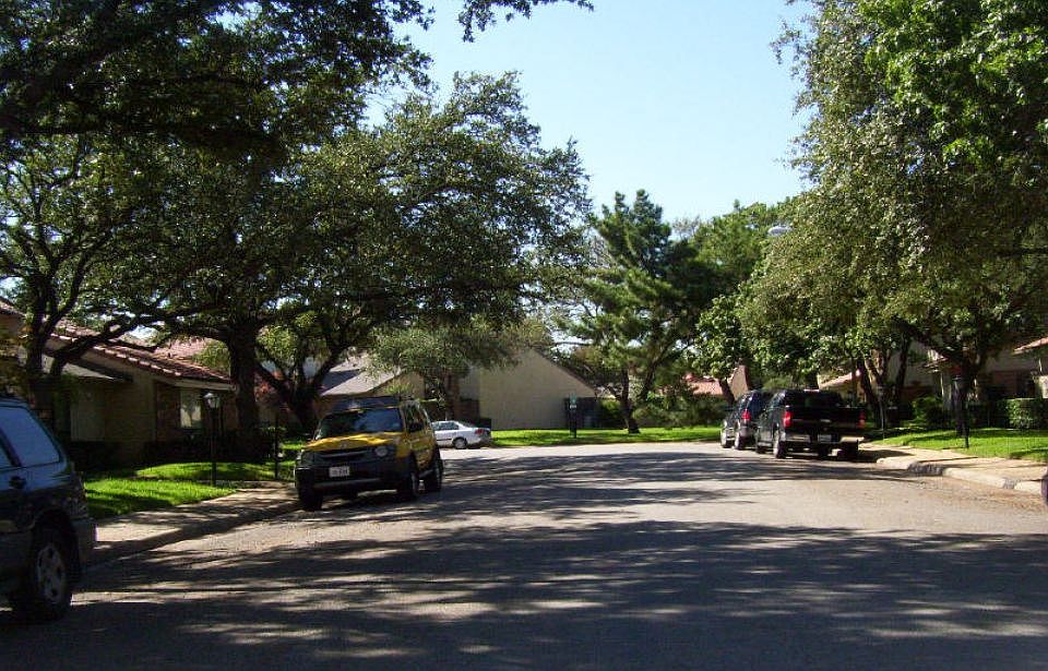 2nd image of 12736 Burninglog Ln