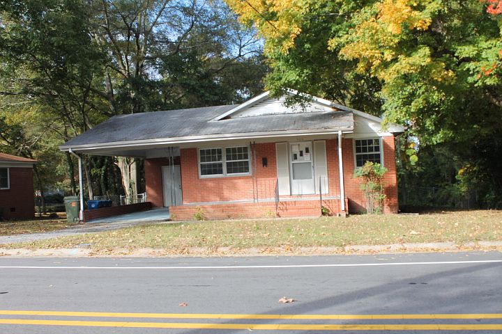 1st image of 920 W Rowan St