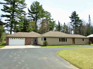 876 County Road 440, Manistique, MI 49854