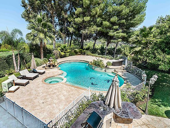 3rd image of 4216 Tarzana Estates Dr
