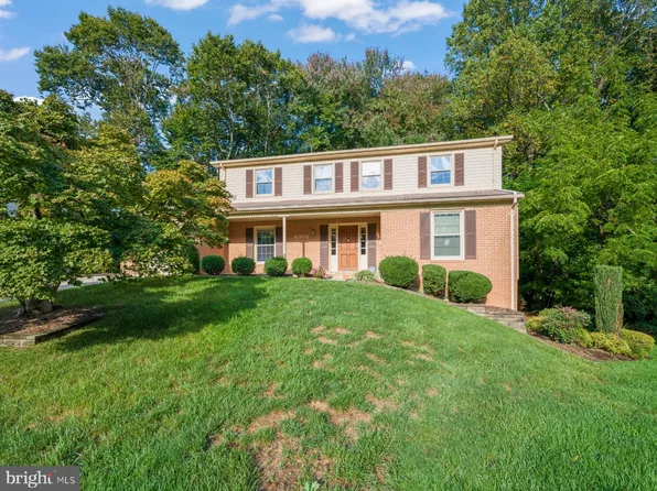 4302 Dahill Pl, Alexandria, VA 22312