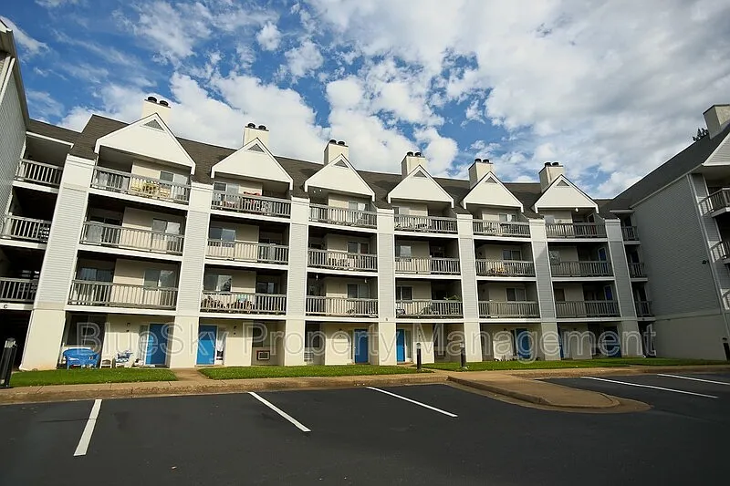 1243 Cedars Ct APT A4 photo 1