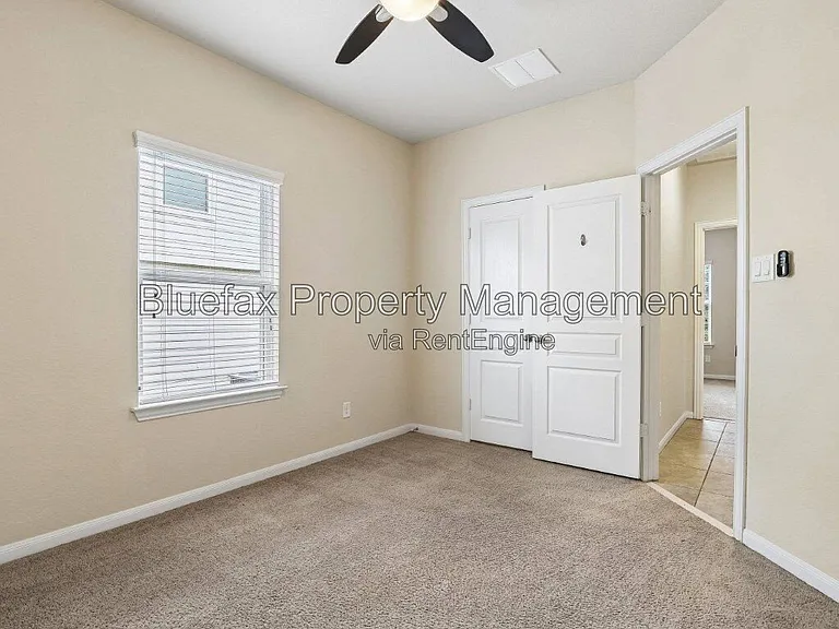 1807 Golden Maple — Photo 22