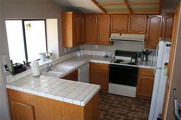 2nd image of 623 Q St