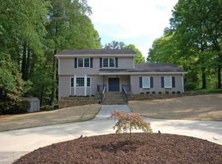 1019 Winding Branch Ln, Dunwoody, GA 30338