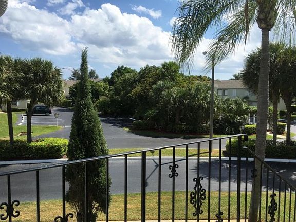 4th image of 703 Waterside Dr