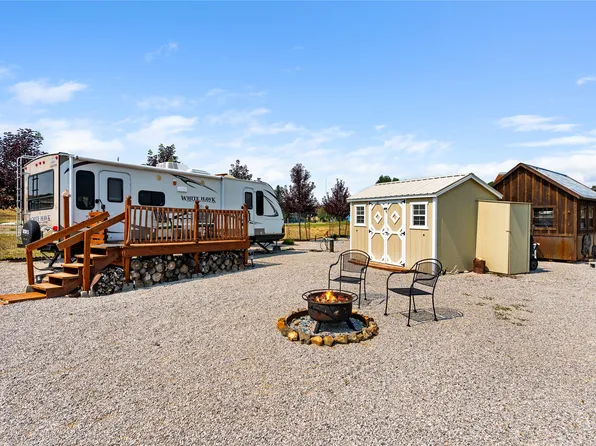 20 Main St, Toston, MT 59643