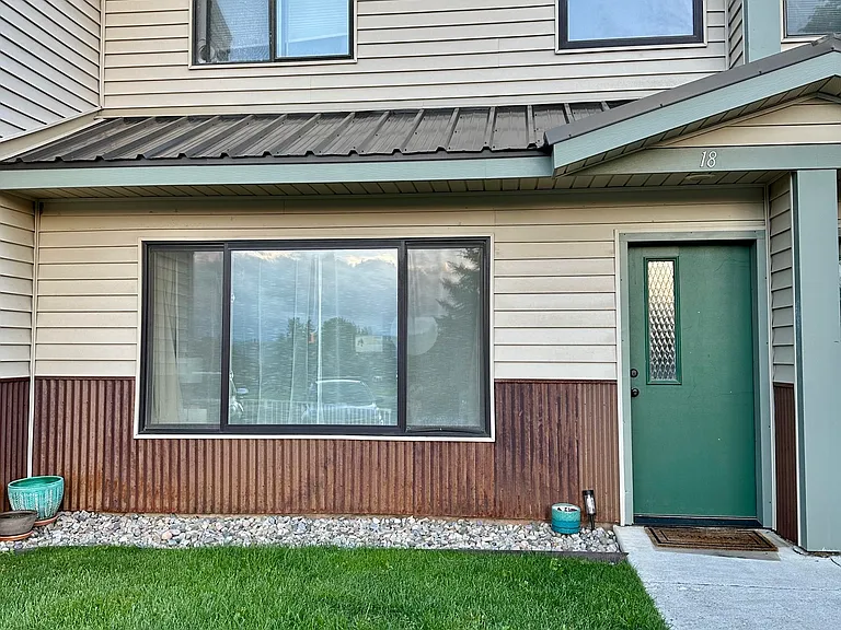 284 Talisman Dr #18 — Photo 2