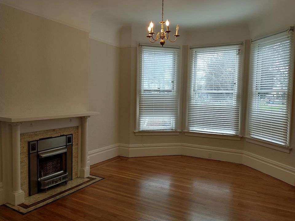 1st image of 1844A Fell St