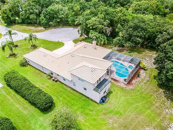 2nd image of 11908 Sugarberry Dr