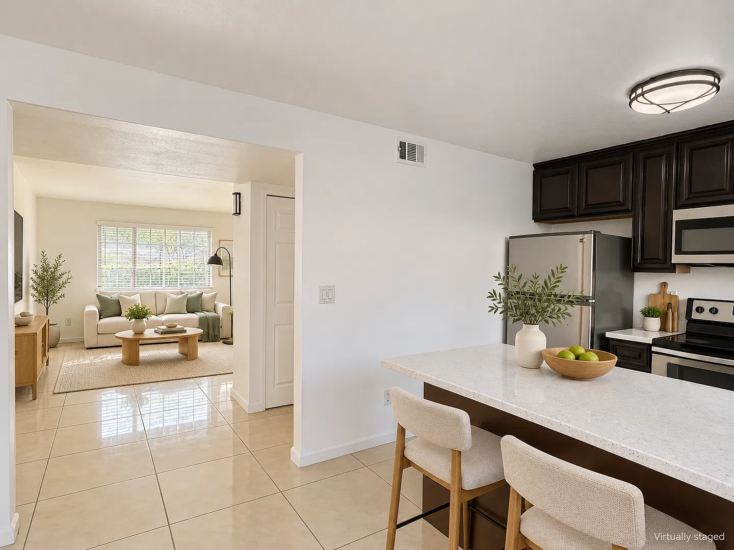 Ready to move in now! October rent FREE on a 13-month lease. Book your tour today! — Photo 3