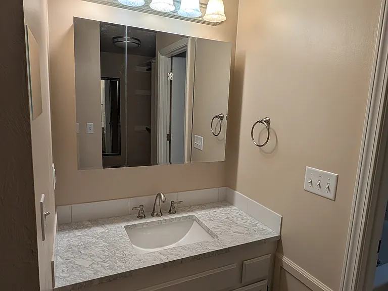 3414 Honeywood St — Photo 10