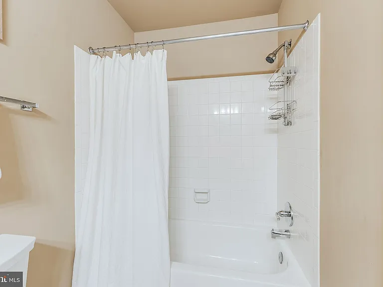 6125 Wellington Commons Dr — Photo 51