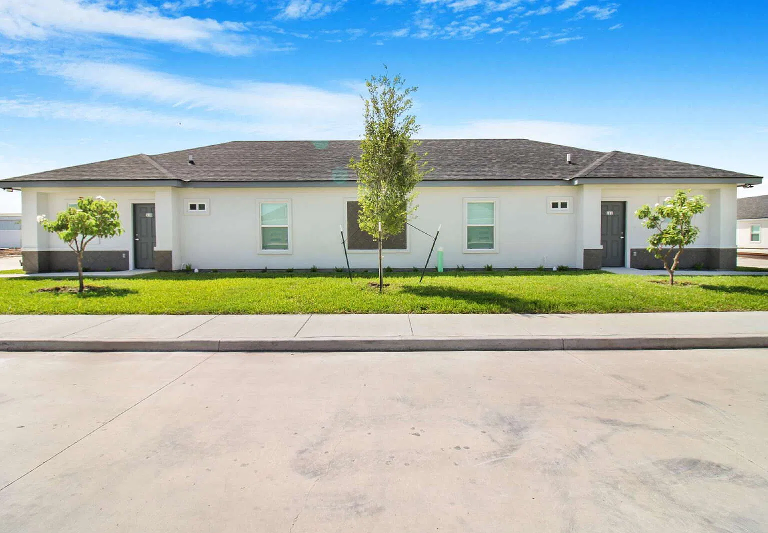 2 bed, 2.0 bath, 1050 sqft, $1,000 — Photo 1