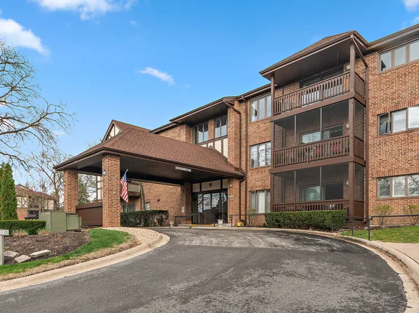 7737 W Golf Dr APT 303, Palos Heights, IL 60463