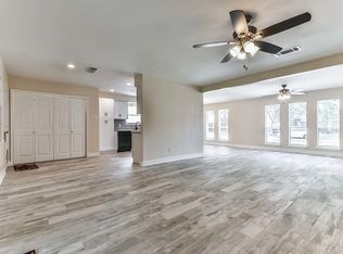 737 Yale Ln, Deer Park, TX 77536