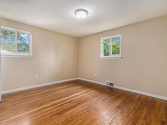 5th image of 15224 Thornridge Dr