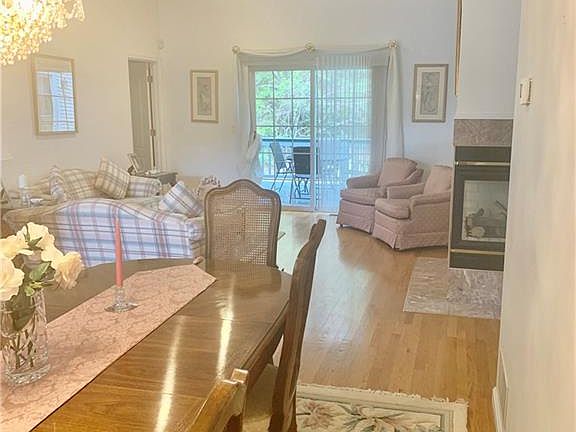 5th image of 52 Orchard Meadows Dr