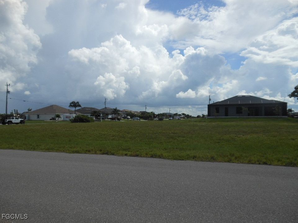 1st image of 3839 NW 44th Ave