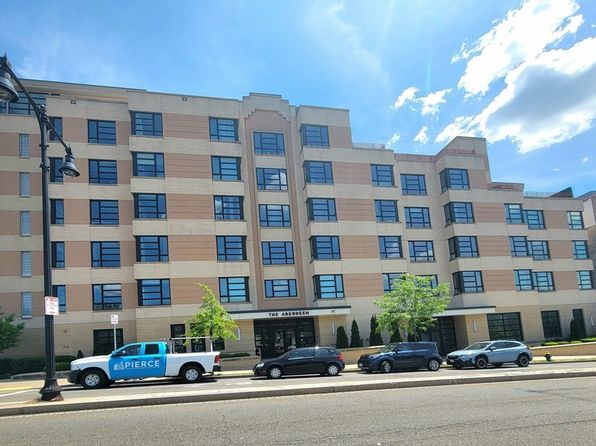1650 Commonwealth Ave UNIT 304