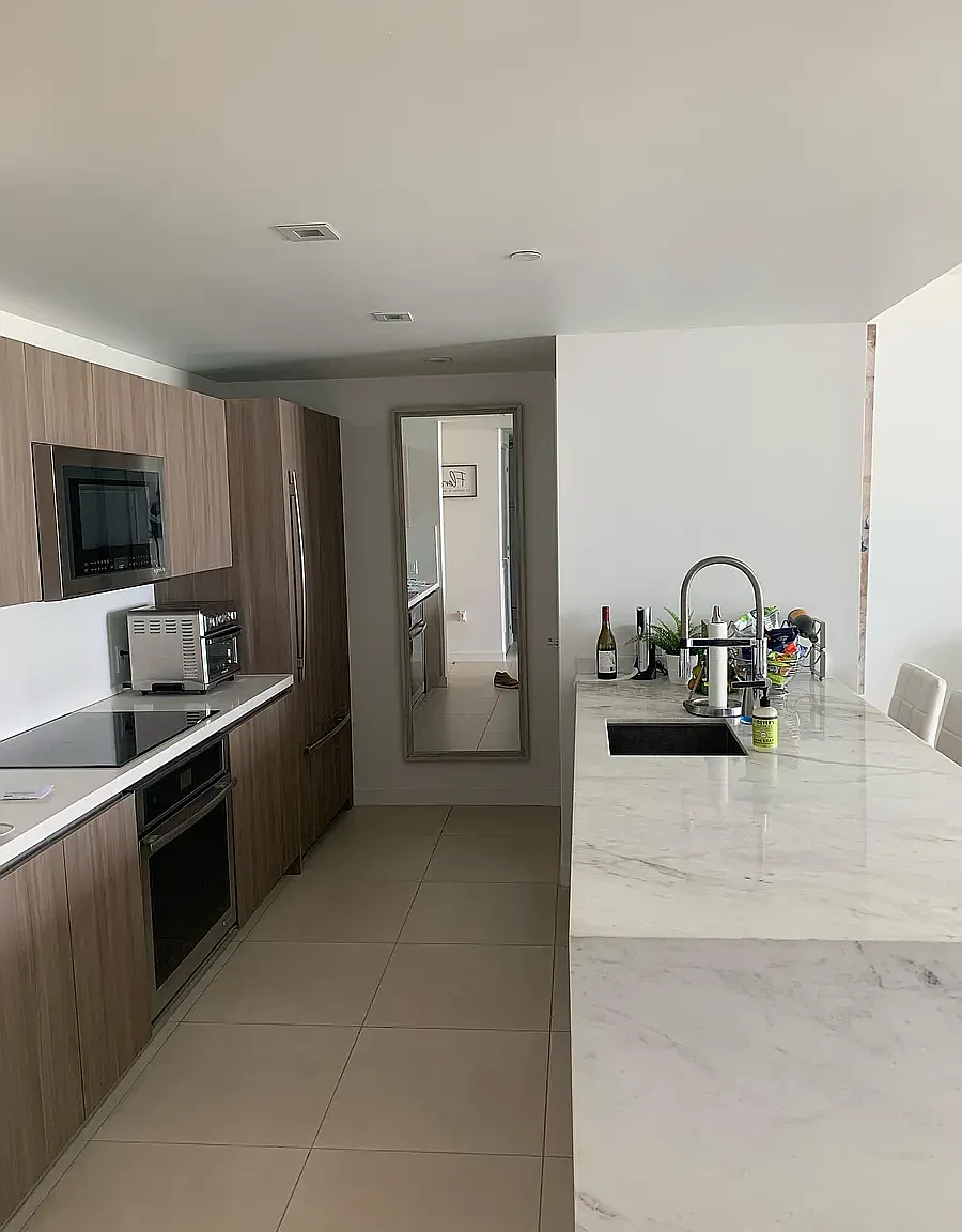 2 bed, 821 sqft, $5,500 — Photo 2