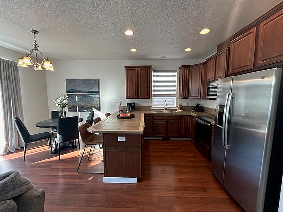 5th image of 5323 NE 54th St