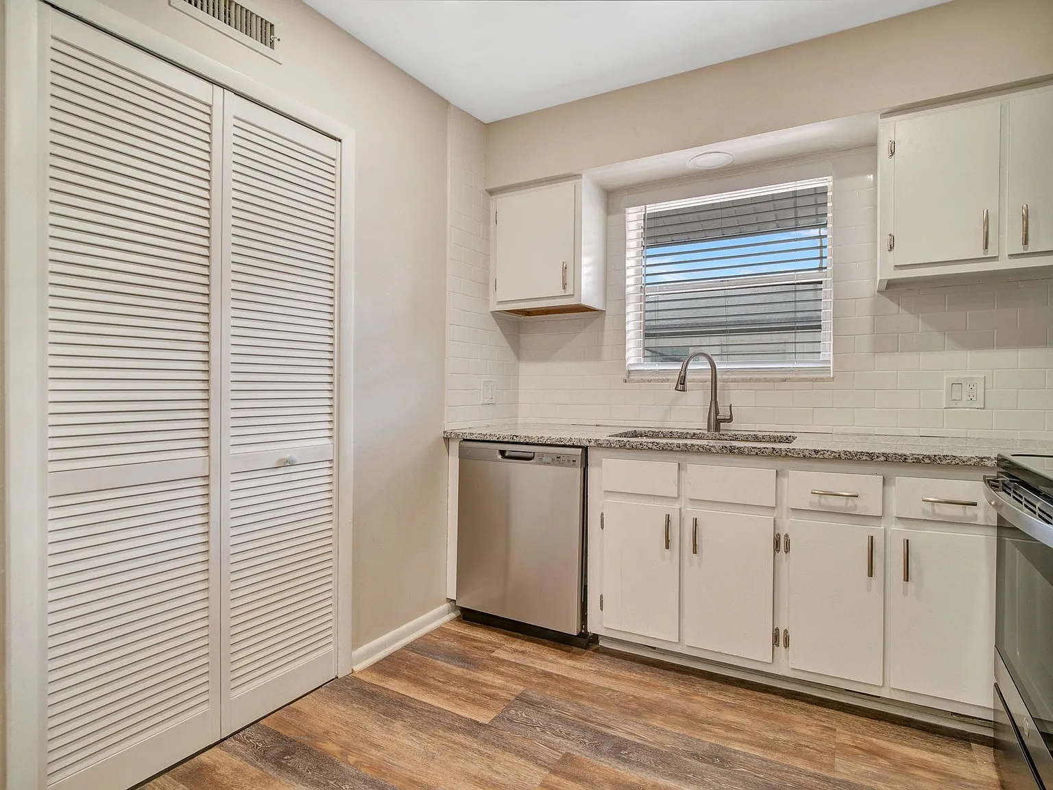 The Stand Apartments | 1 & 2 Bedroom Apartments In Orlando, Fl One Month Free If Moved In By 8/21 — Photo 2