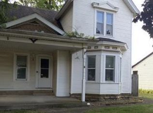 203 N Oak St, Herscher, IL 60941