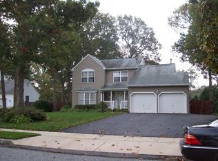 691 Cypress Dr, Vineland, NJ 08360