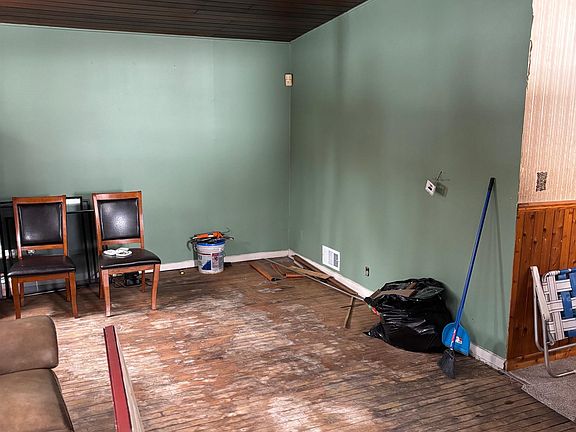 4th image of 1856 Tebo St